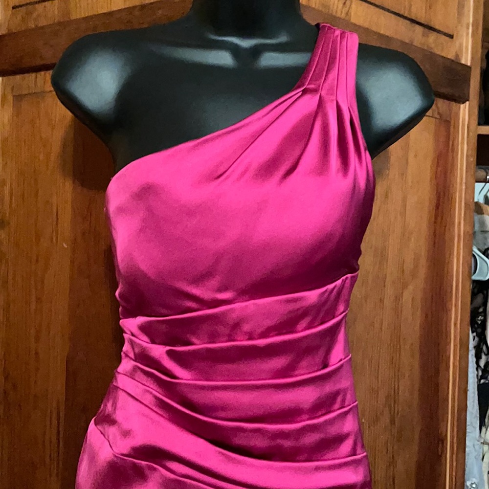 Cashe fuschia one shoulder cocktail dress